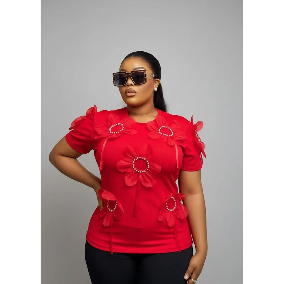 Chic Oversized Top with 3D Flower Details - Image 2