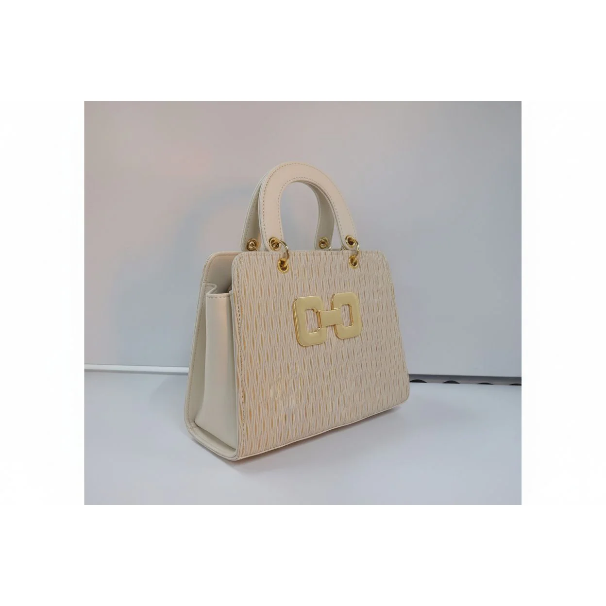 Classic Crossbody Square Shape Handbag - Image 5