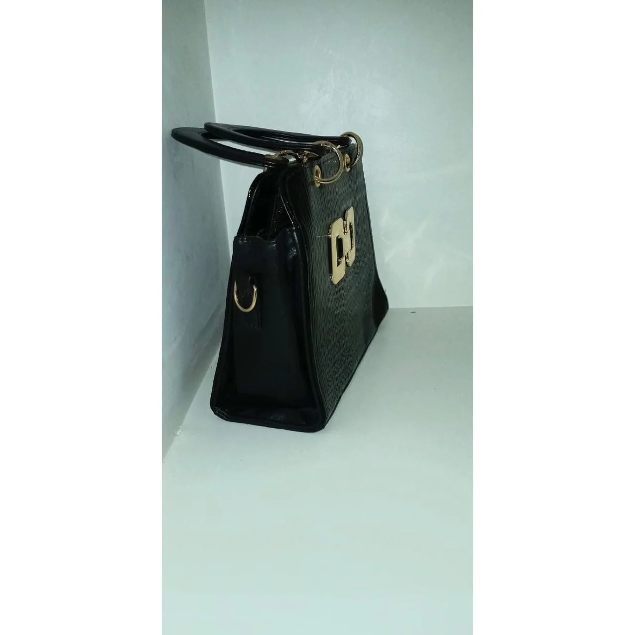 Classic Crossbody Square Shape Handbag - Image 6