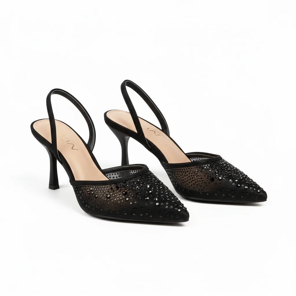 Classic Elegant Look With HAIF-closed shoe .