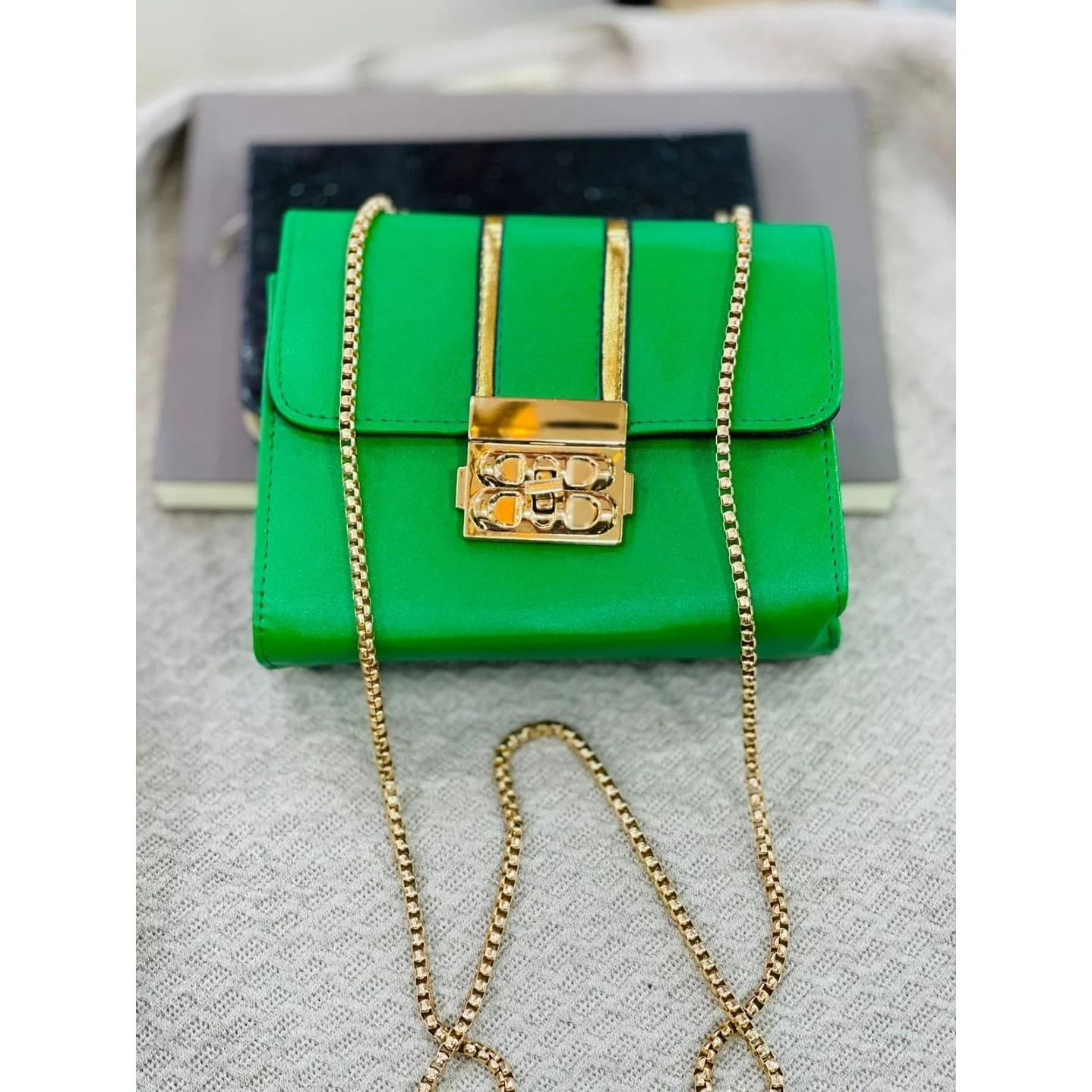 Classic Leather Crossbody Handbag - Image 7