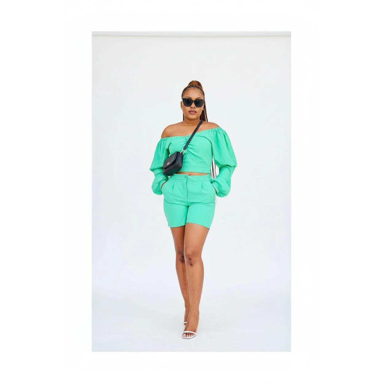 Classy V-Neck Top and Short Pants Set. - Image 4