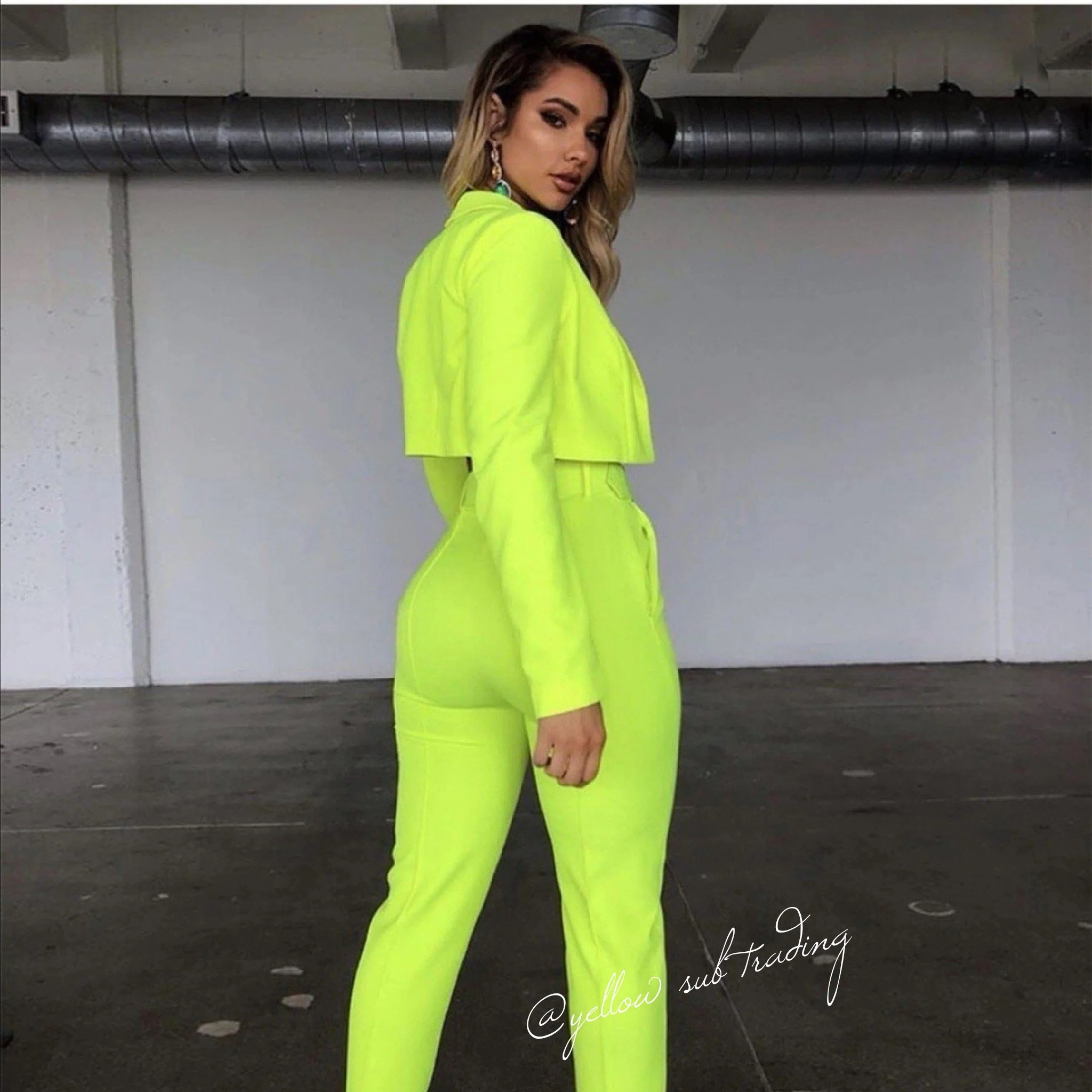 High Wasted Pants And Blazer Set - Image 3