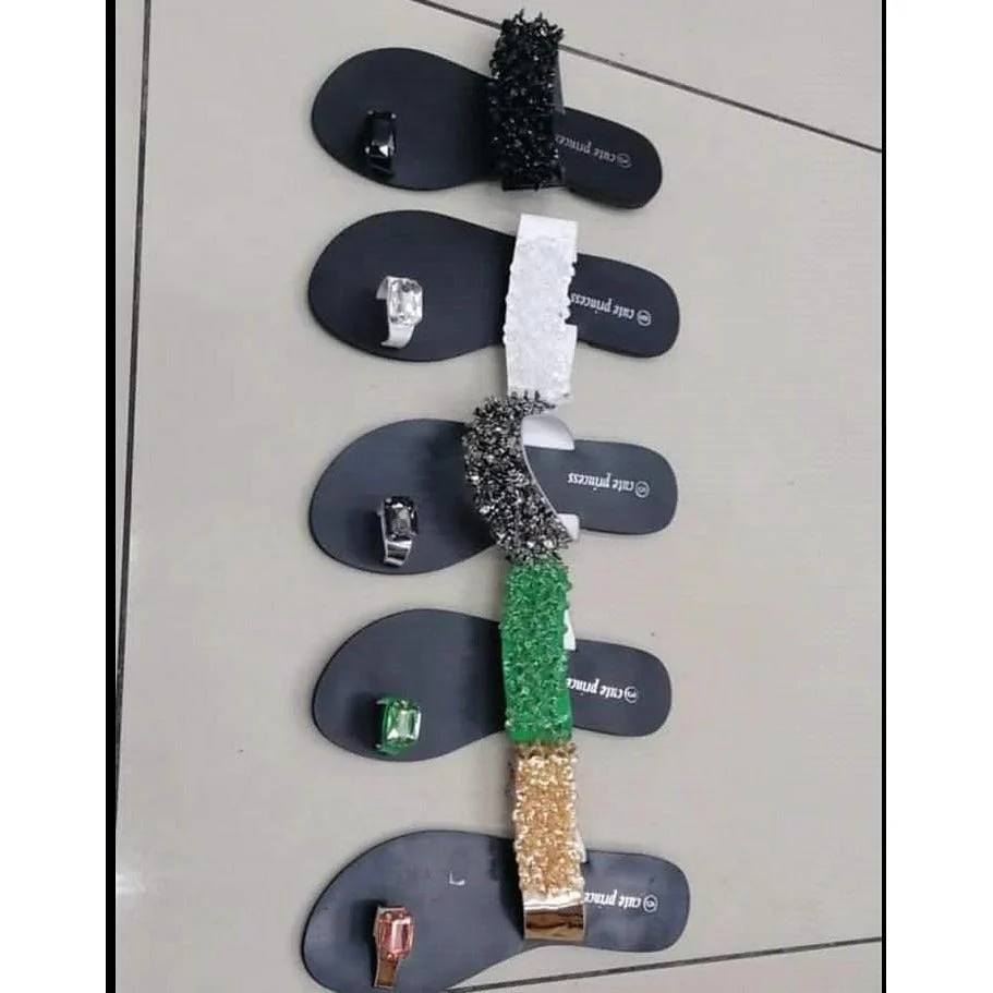 Cristal Flat Ladies sandals - Image 3