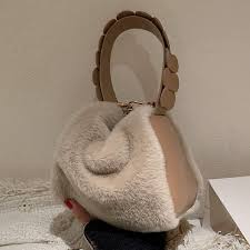 Faux Fur Soft Plush Shoulder Handbag. - Image 3
