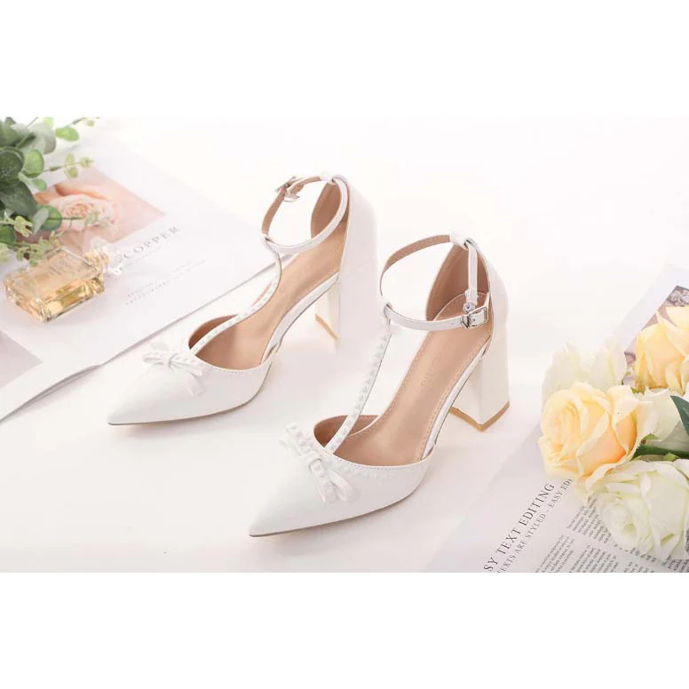 Bowknot Pointed Toe Sandals - Image 3