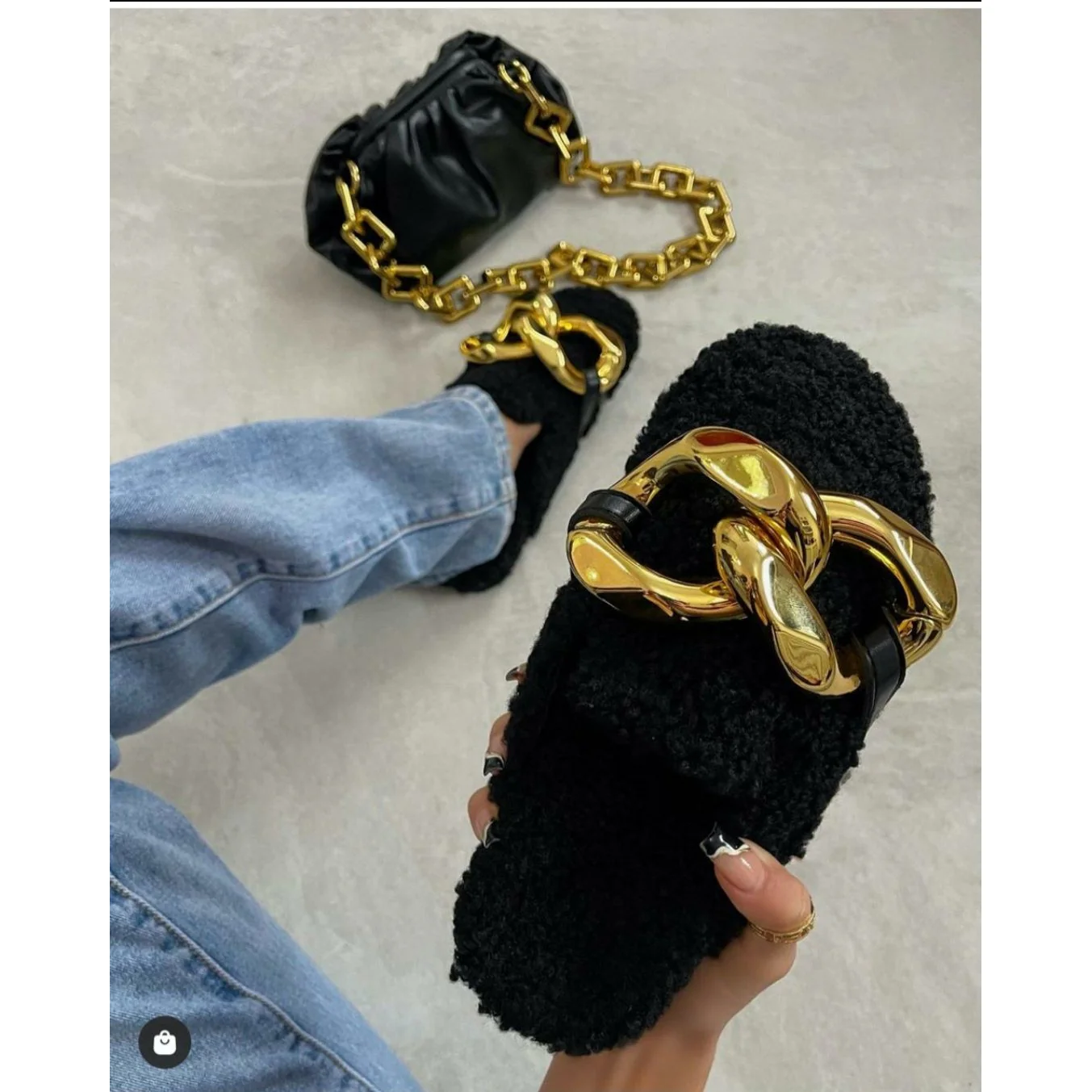 Fur Solid Color Flat Sandals - Image 2
