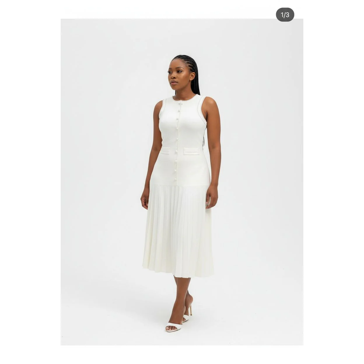 Round Neck Sleeveless Pearls Pleated Dress