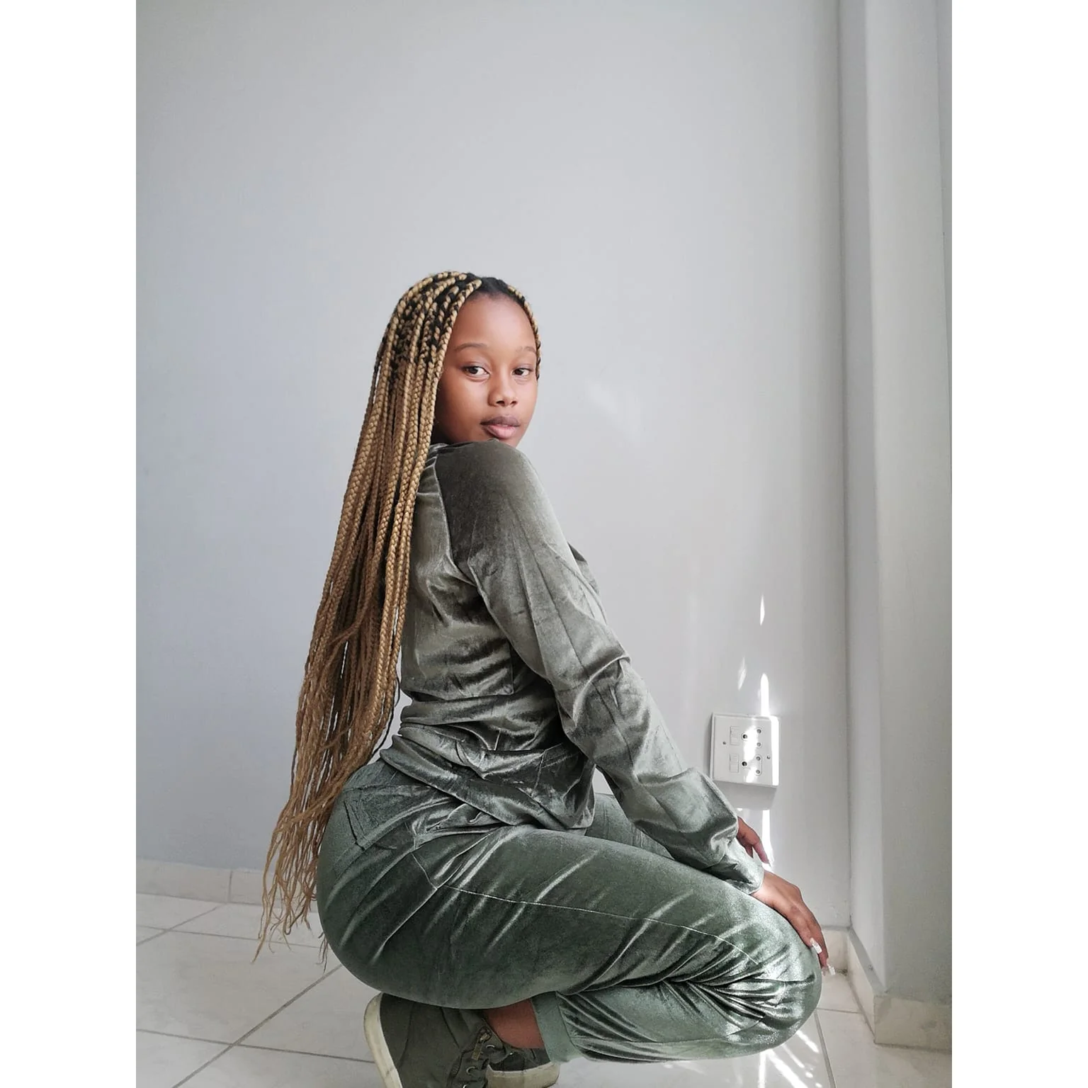 Hooded Pockets Casual Velvet Two Piece Set - Image 2