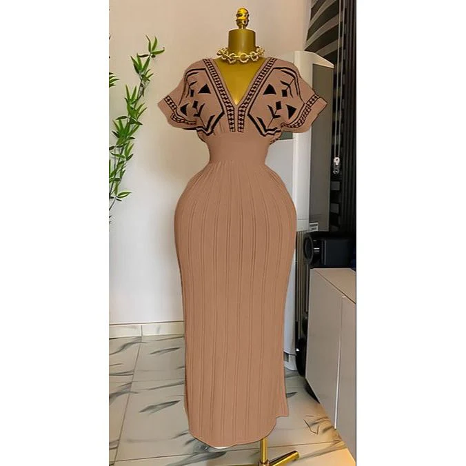 Knitted  V-neck Pattern Printed Dress - Image 9