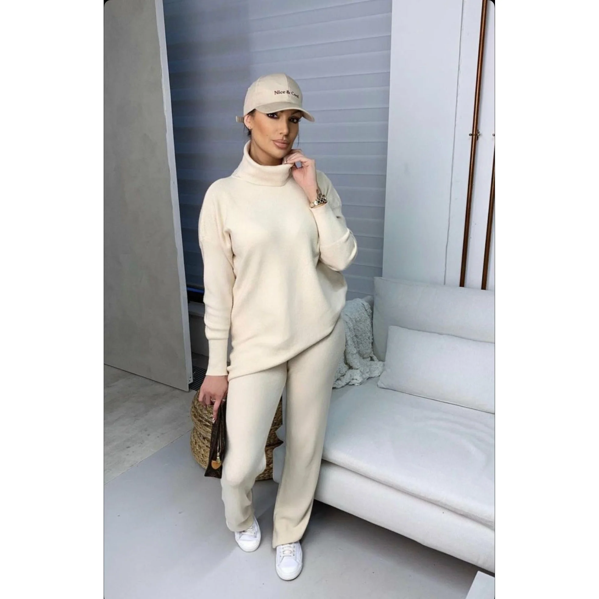 Long Peplum top  & Pants Sweater Set - Image 4