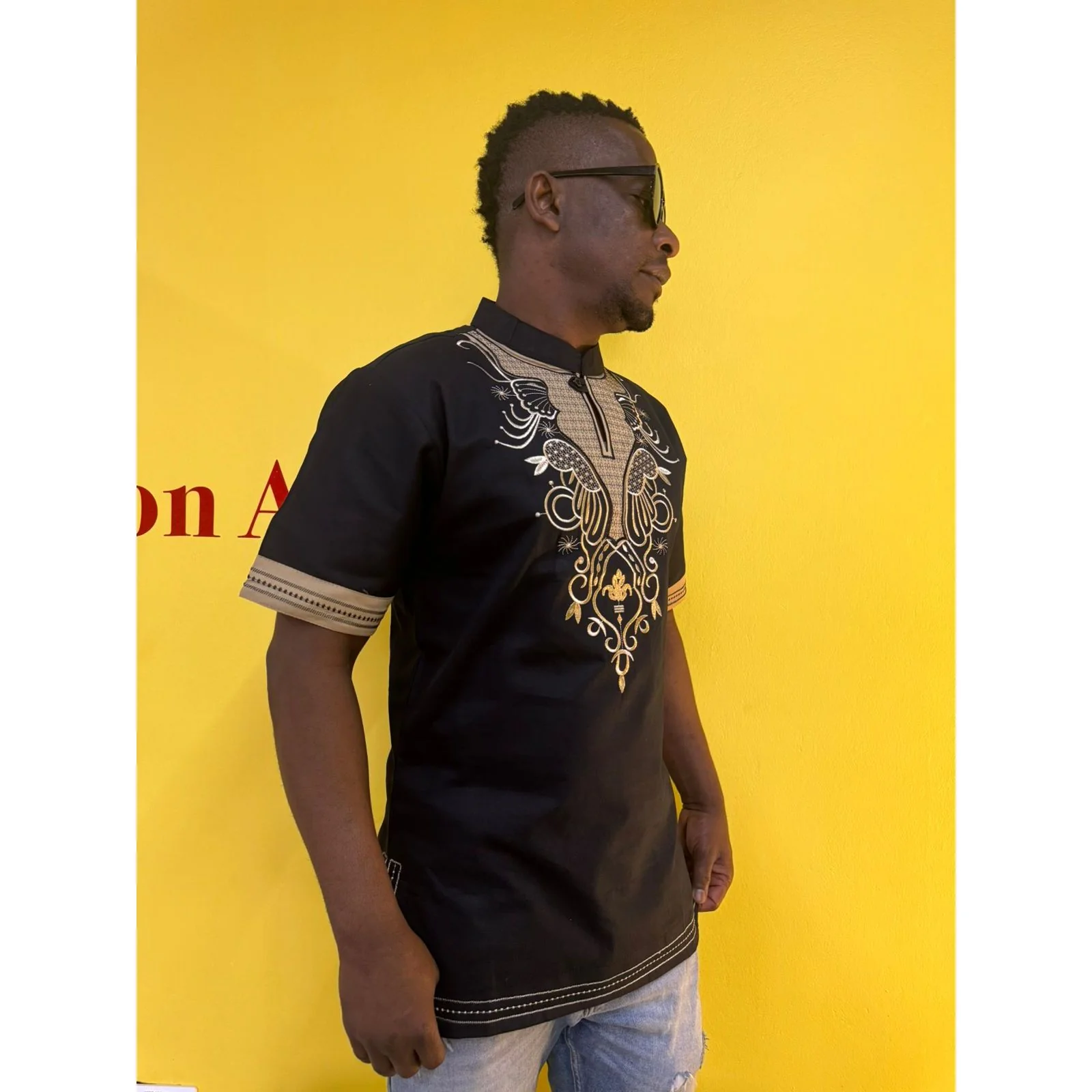 Mens African Vintage Embroidered T-Shirt - Image 15