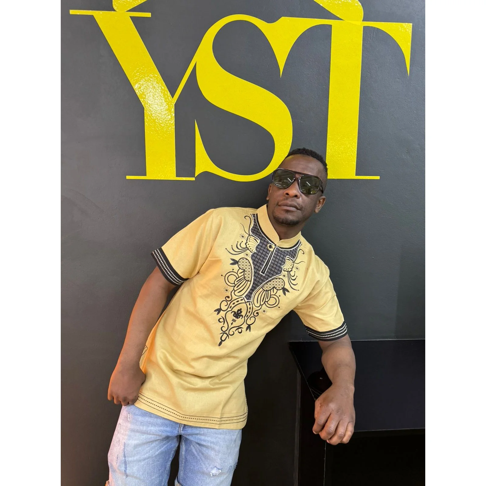 Mens African Vintage Embroidered T-Shirt - Image 6