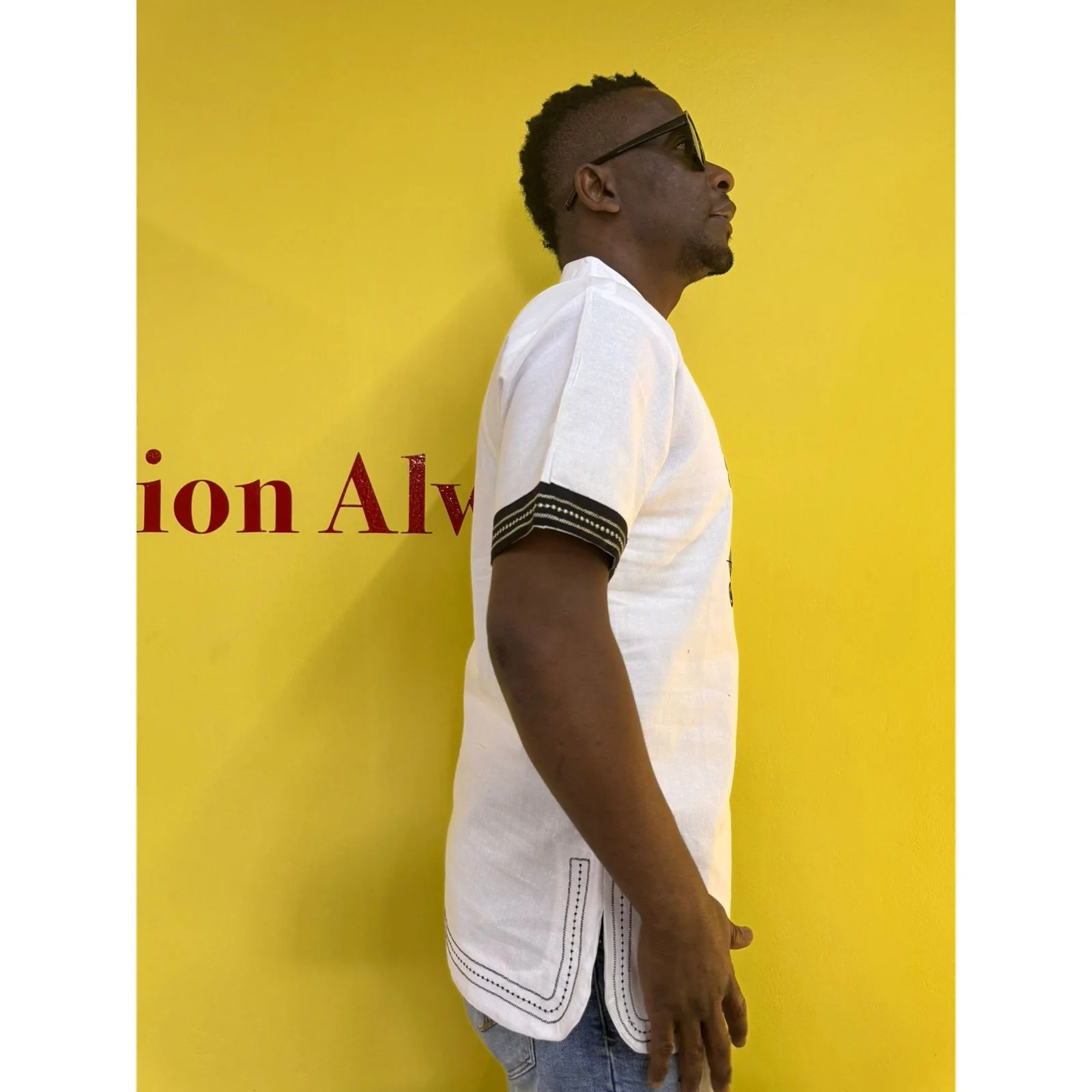 Mens African Vintage Embroidered T-Shirt - Image 20