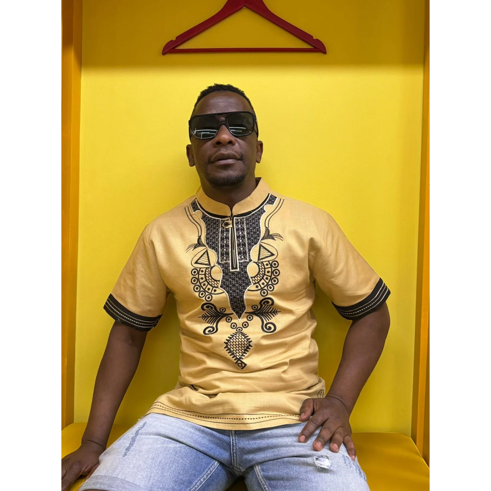 Mens African Vintage Embroidered T-Shirt - Image 33