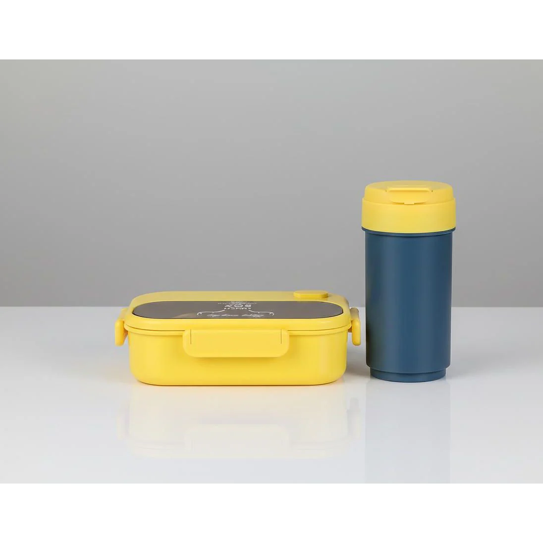 Multi-Compartment School Lunch Box Large Capacity with Juice Bottle - Image 3