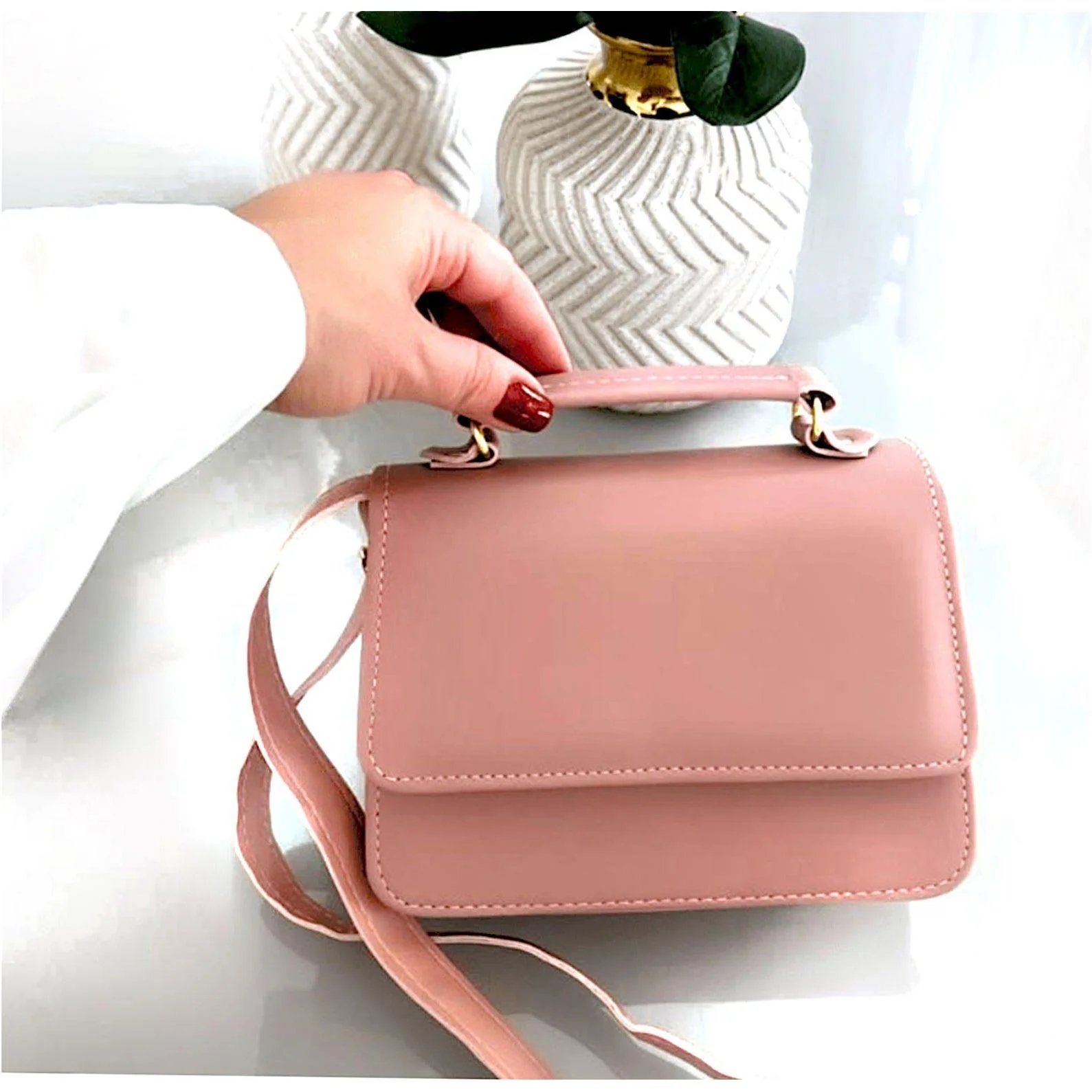Multifunctional Mobile Phone Shoulder Bag. - Image 2