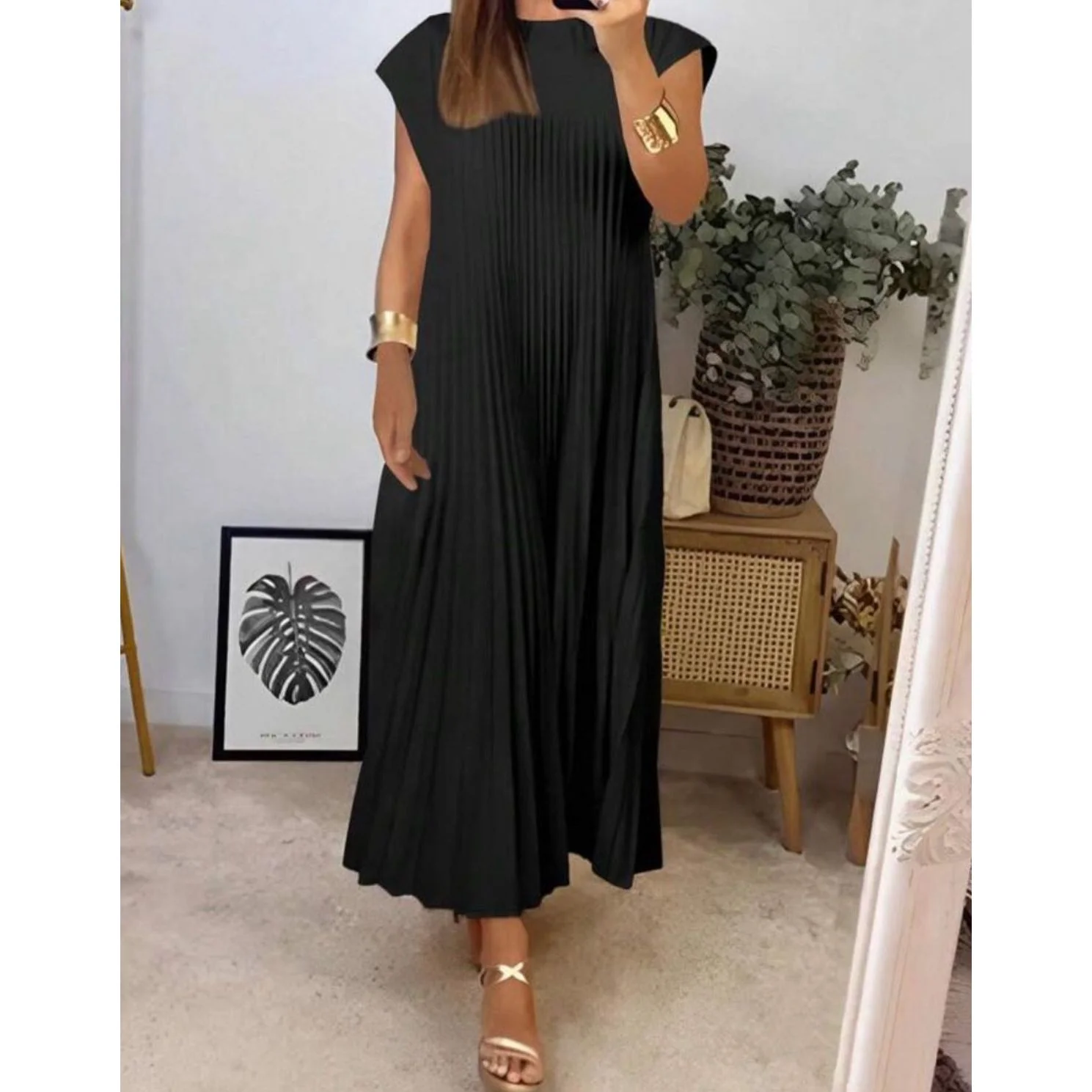 O-Neck sleeveless pleated elegant dress. - Image 8