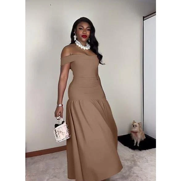 Off-Shoulder Sleeveless Corset Maxi Dress. - Image 5