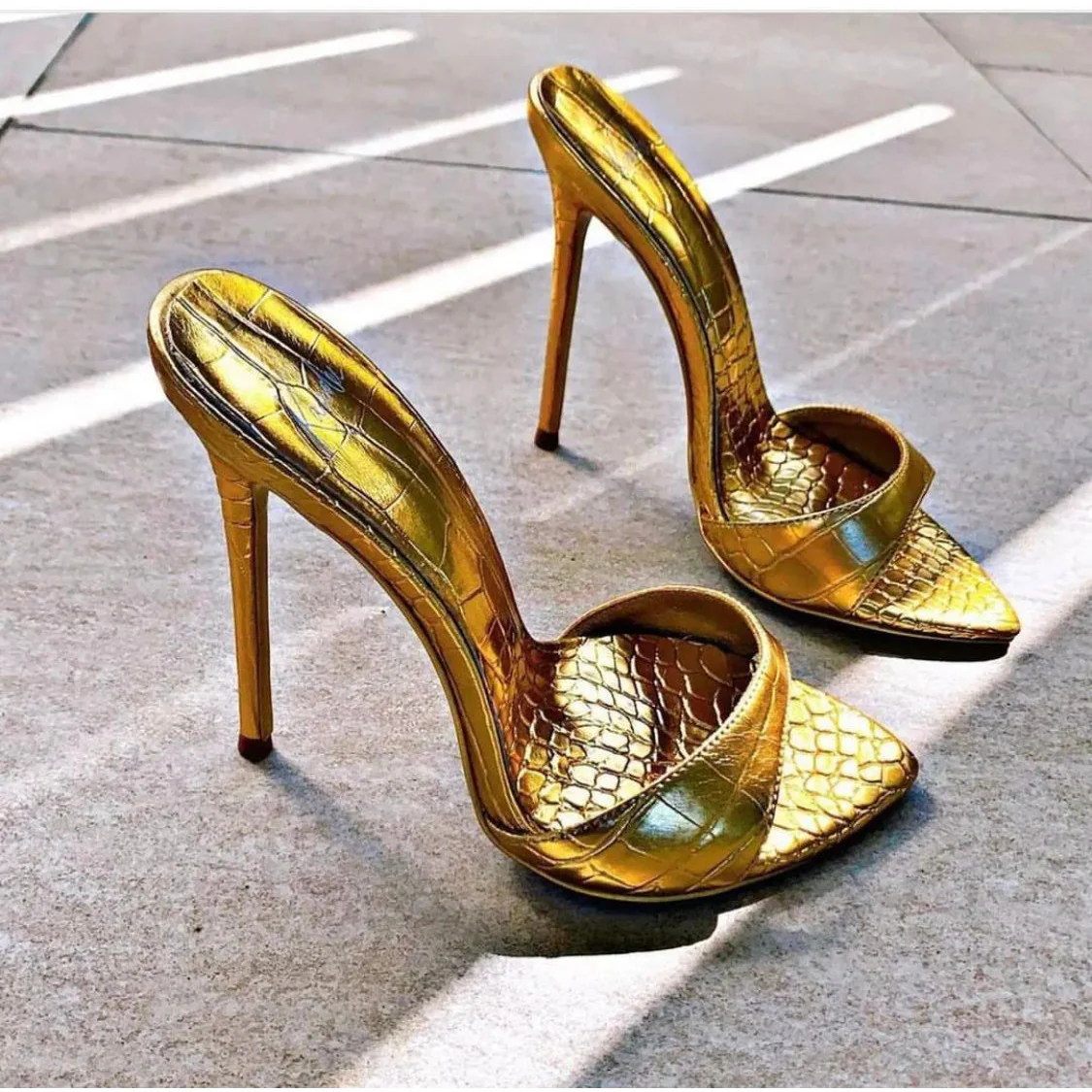 Open teo Gold slip On thin  high sandals - Image 3