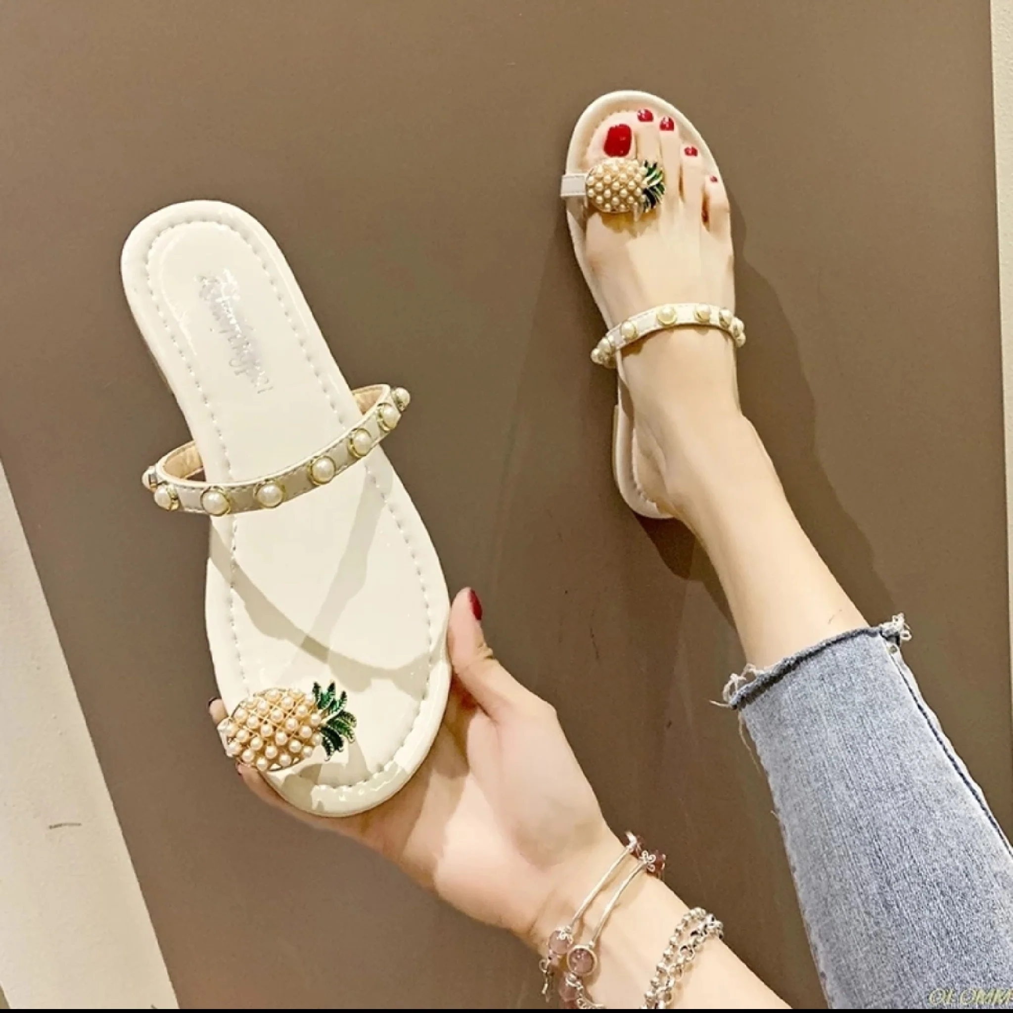 Pineapple Design Flat Slippers - Image 2