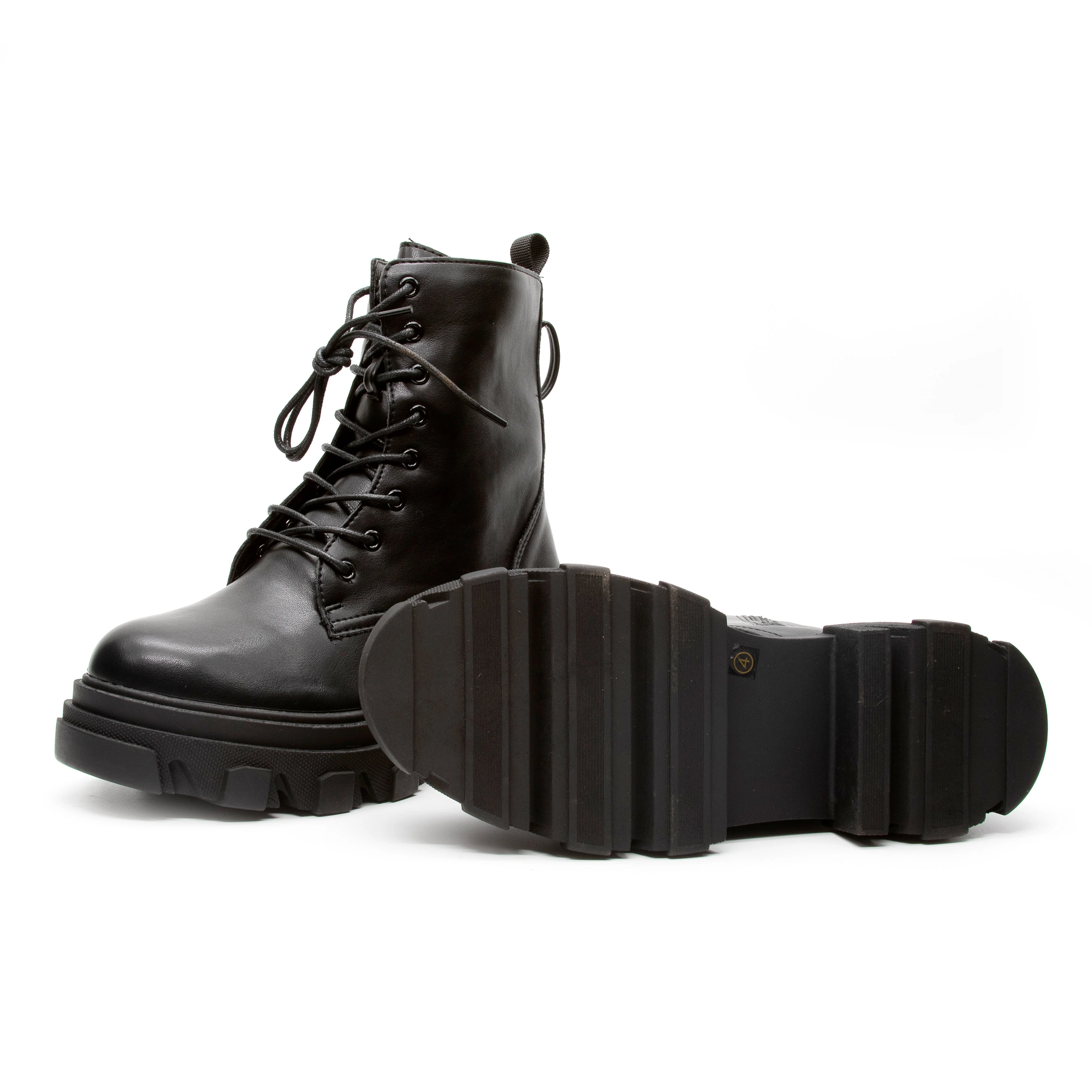 lace-up ankle boots with a chunky lug sole - Image 9