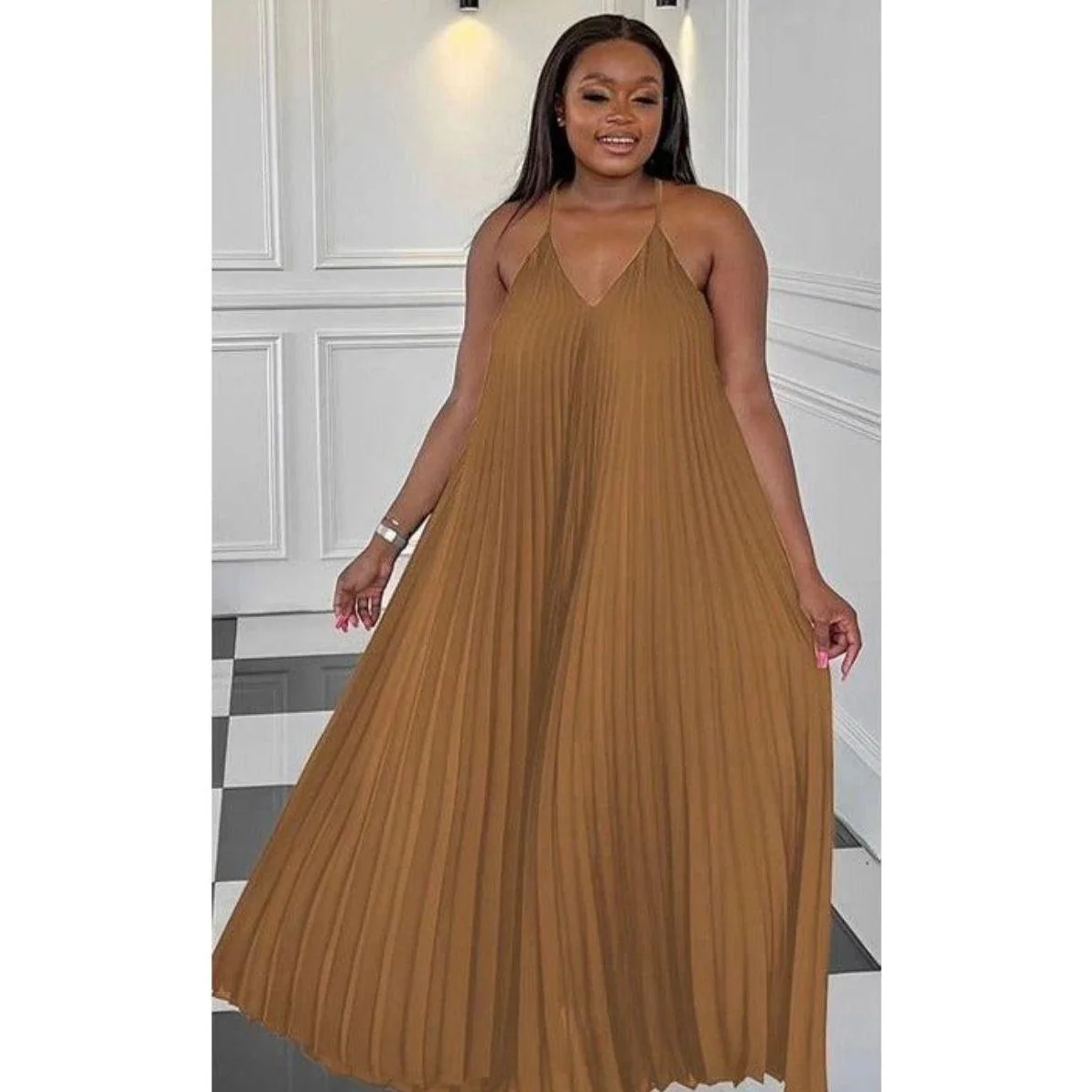 Pleated Sleeveless Midi V-neck Dress. - Image 5