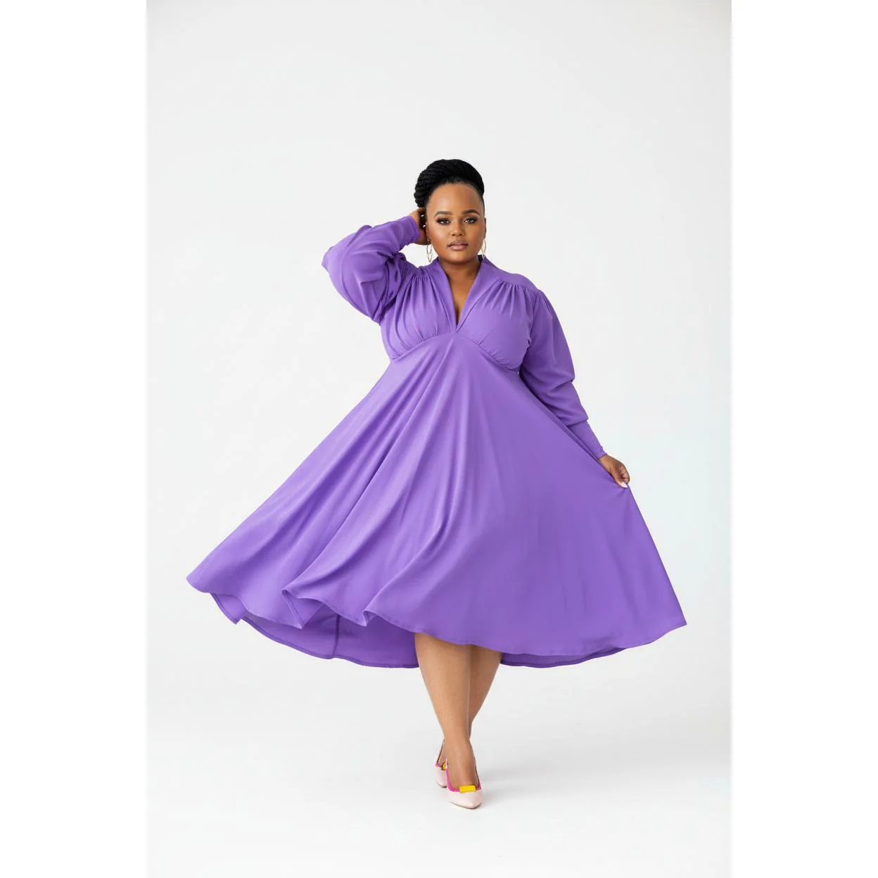 Pleated V-Neck Detailed Midi Dress - Image 2