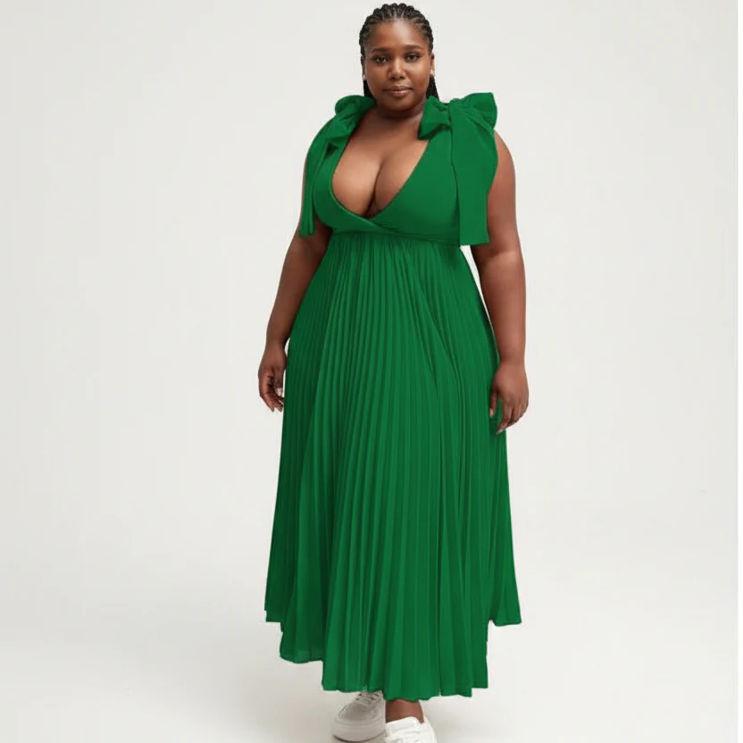 Plus Size Pleated Maxi Dress. - Image 4