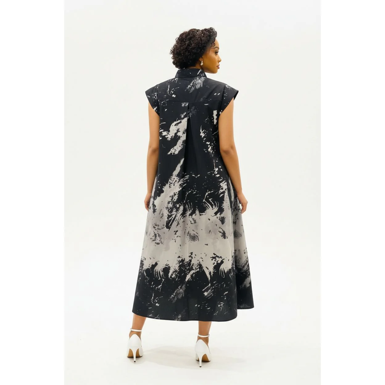 Plus Size Sleeveless Abstract Printed Maxi Dress - Image 2