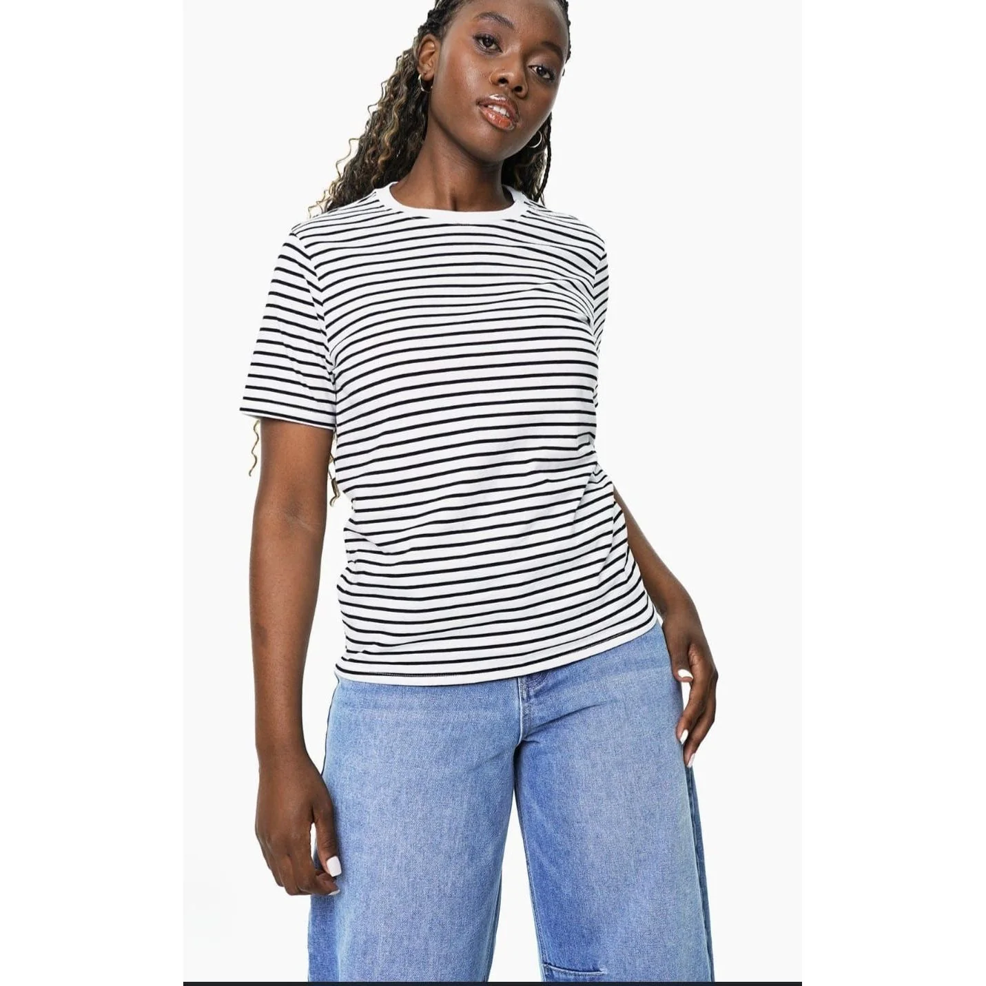 Round Neck Short Sleeve Striped T-Shirt - Image 2