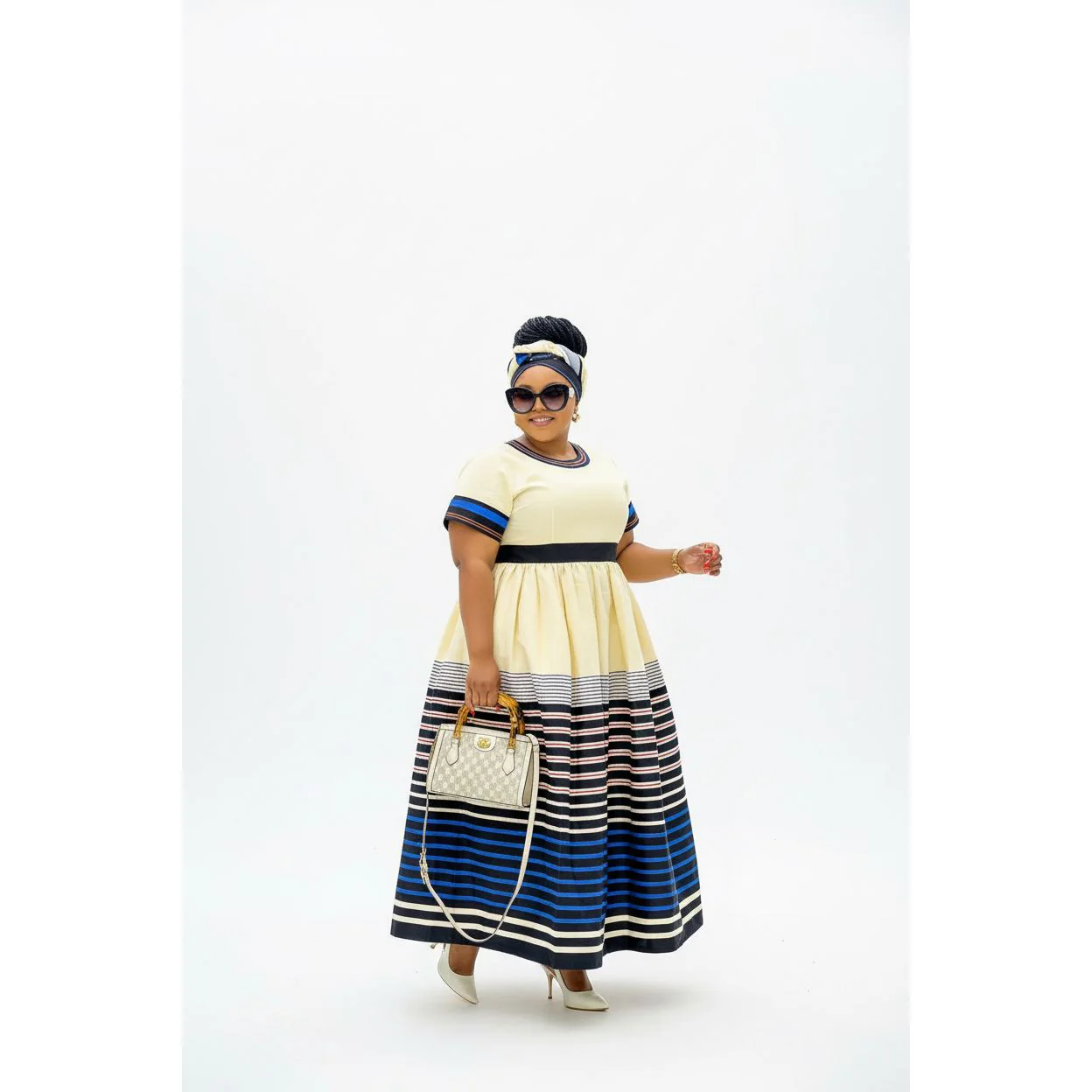Round Neck Short Sleeves Traditional Dress