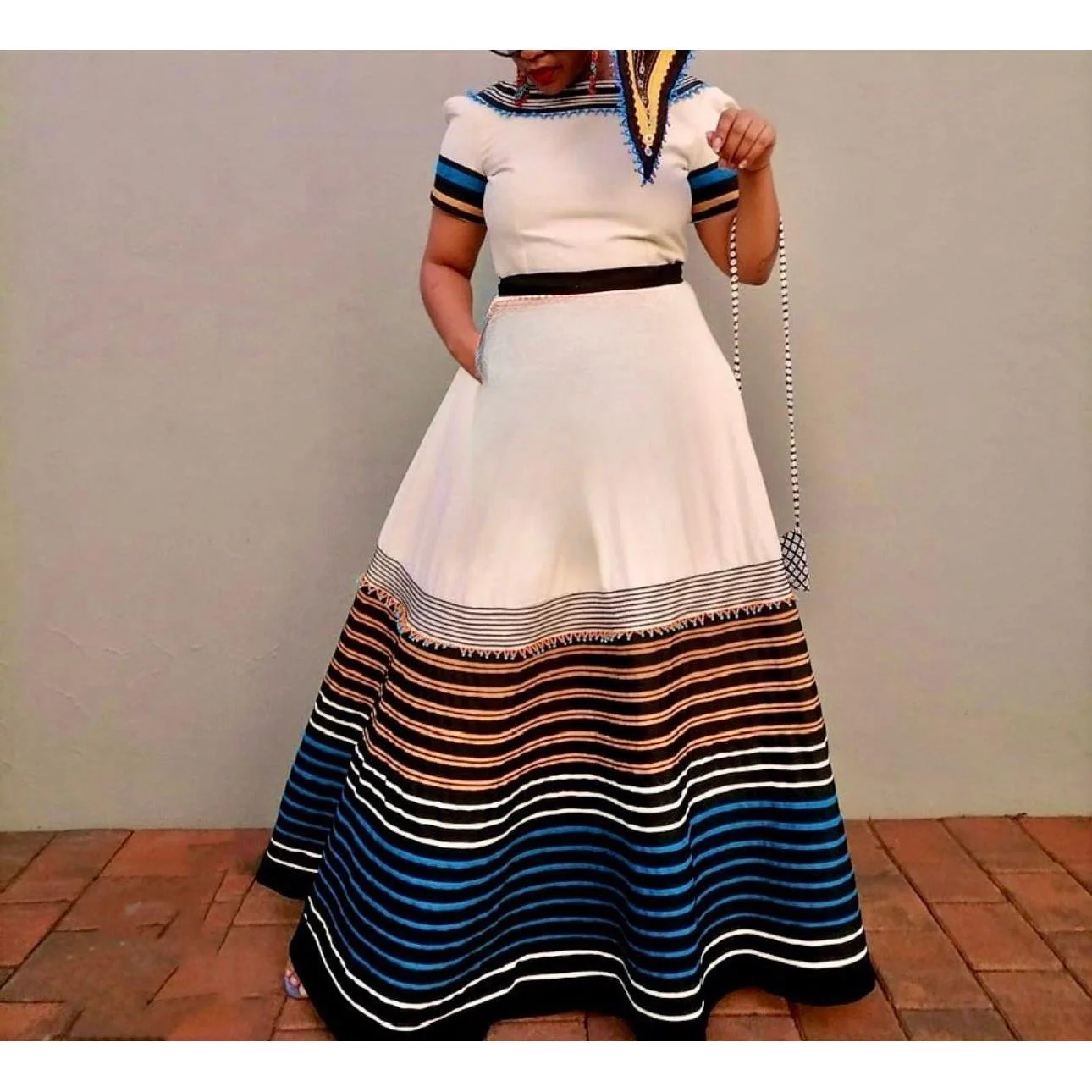 Round Neck Short Sleeves Traditional Dress - Image 6