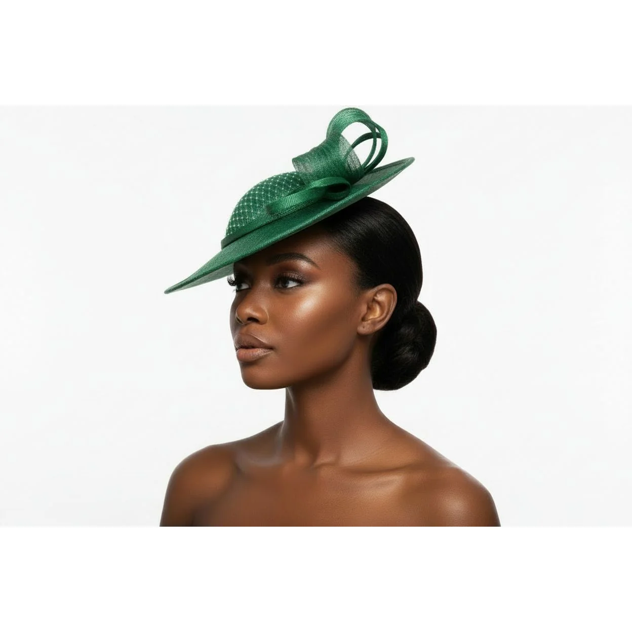 Elegant Mesh & Feathers Sophisticated Hat - Image 4