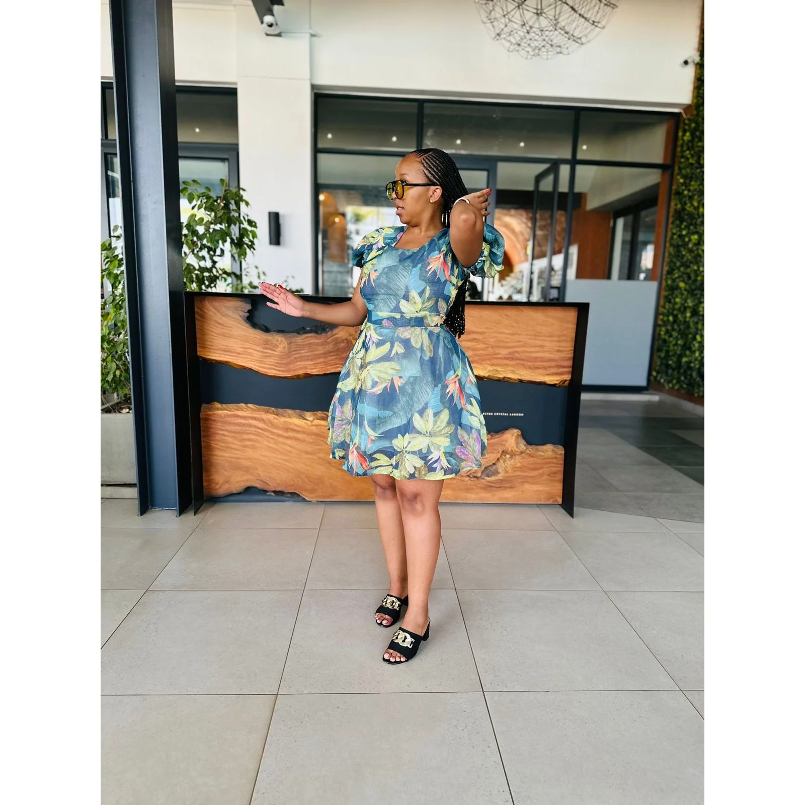 Short Sleeve Floral Dress - Image 10