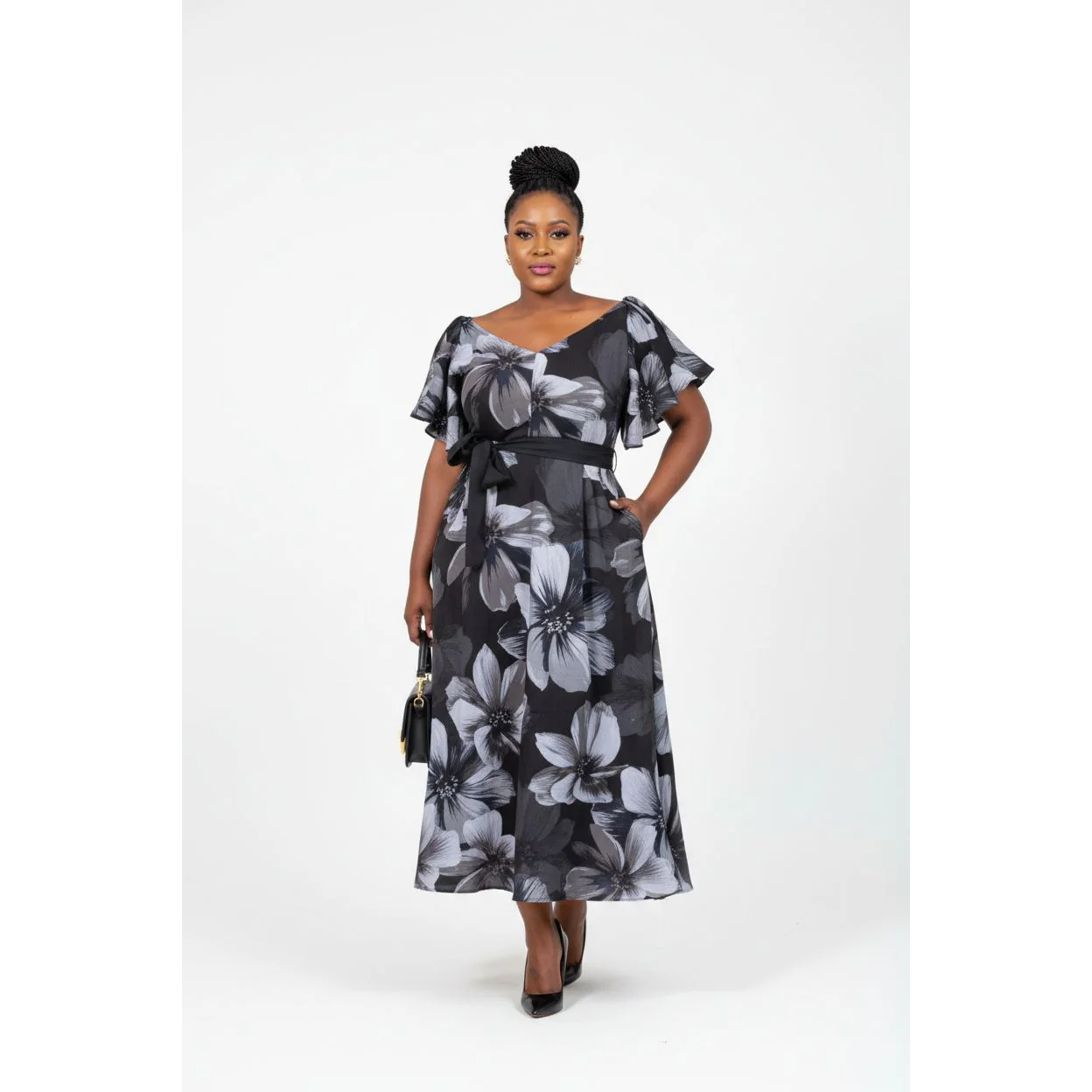 Short Sleeve V-Neck Lace Dress - Image 3