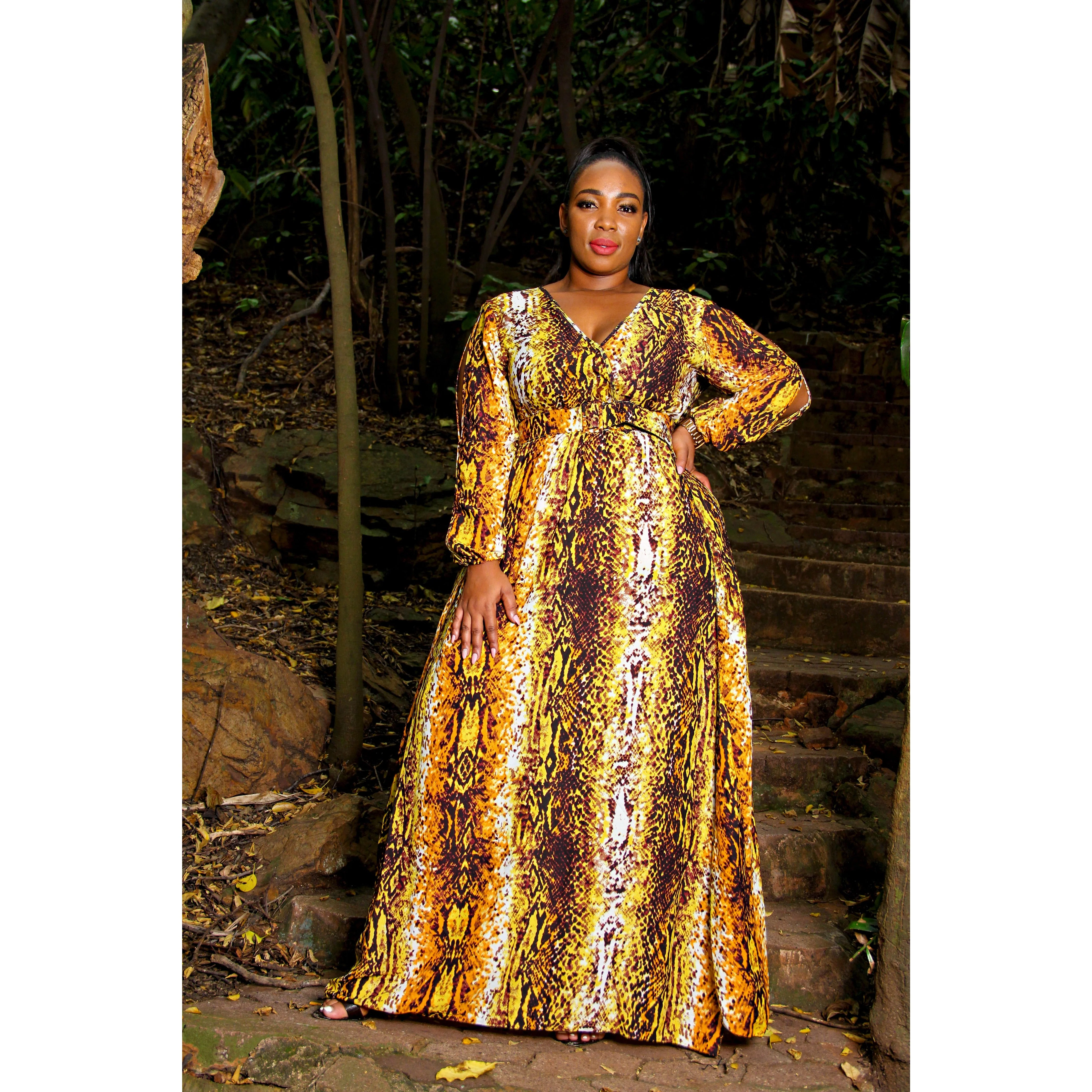 Side slit chiffon maxi dress.  - Image 6