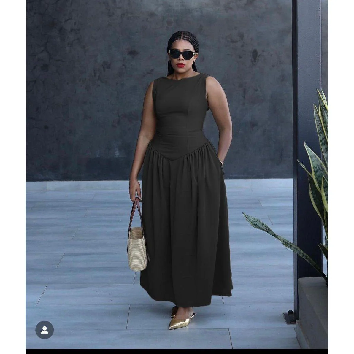 Sleeveless Corset Pleated Maxi Dress. - Image 5
