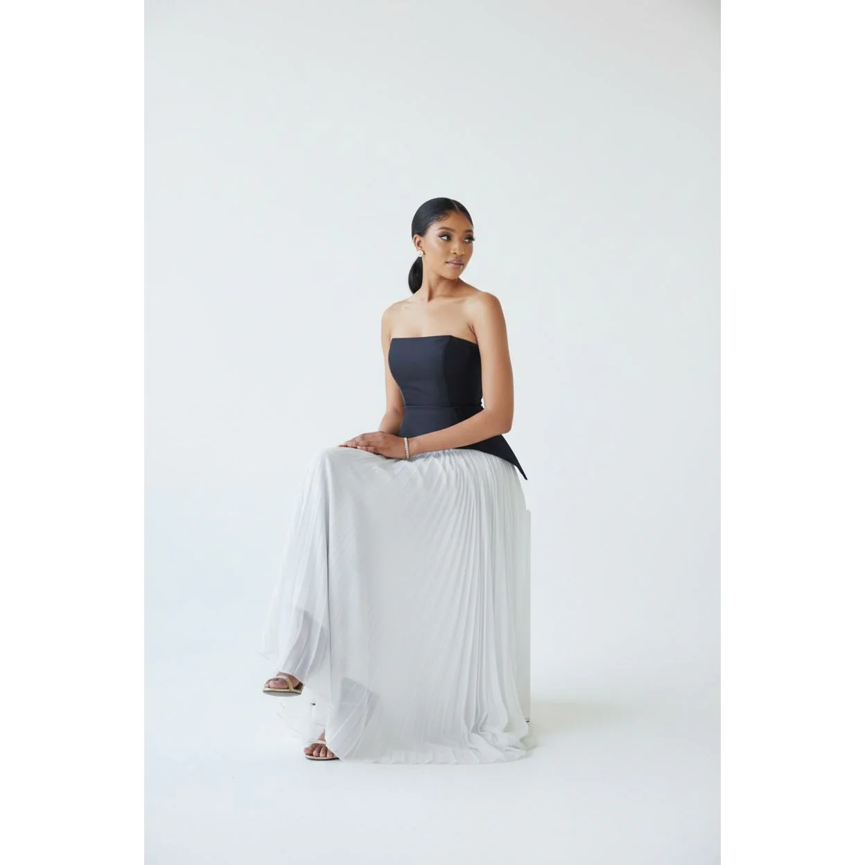 Sleeveless Off-Shoulder Pleated Maxi Dress - Image 2