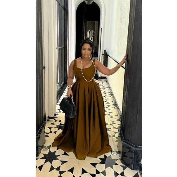 Sleeveless Pleated Maxi Dress. - Image 3