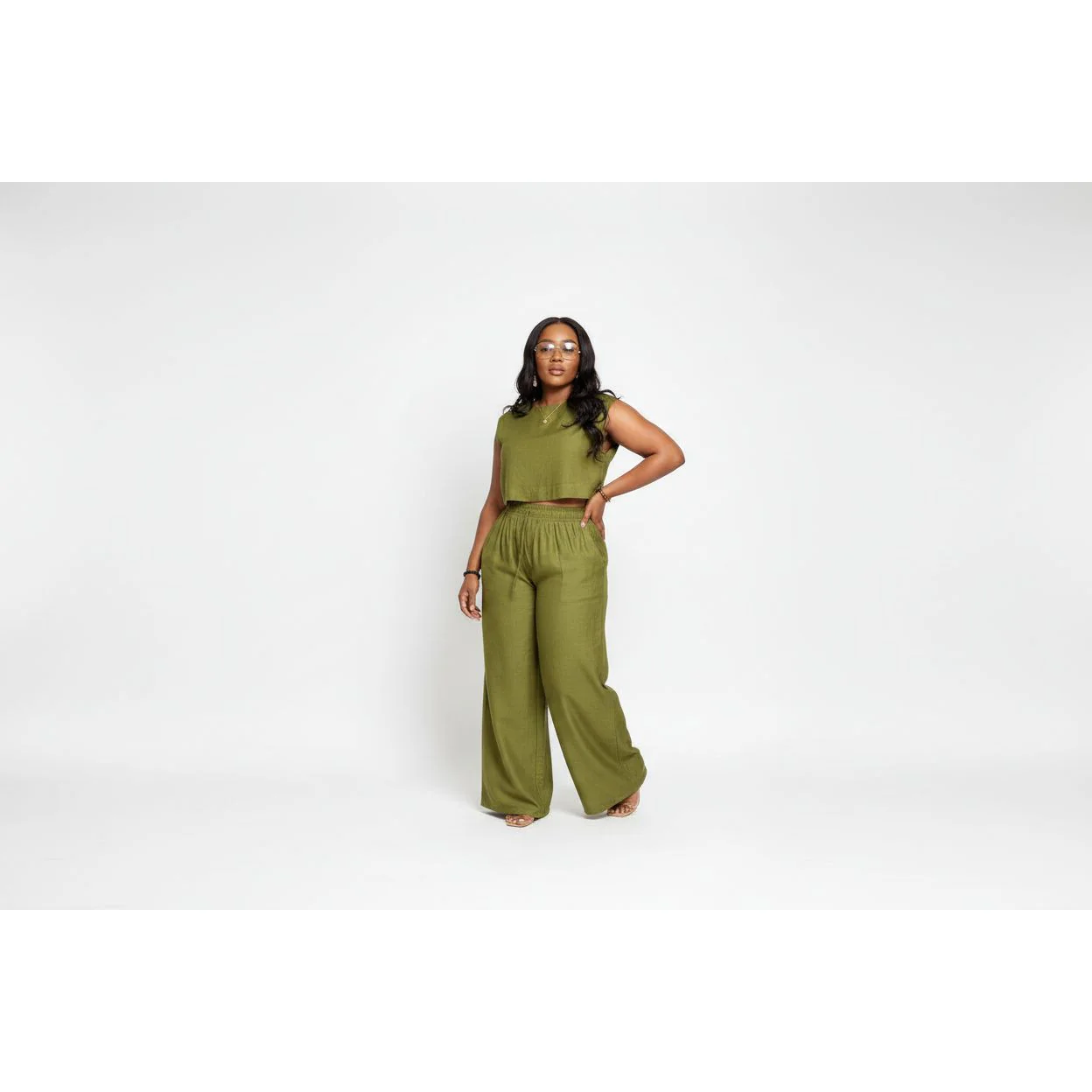 Sleeveless Round Neck Top & Loose Pants set. - Image 5