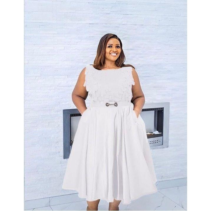 Sleeves Plus-Size Dress - Image 3