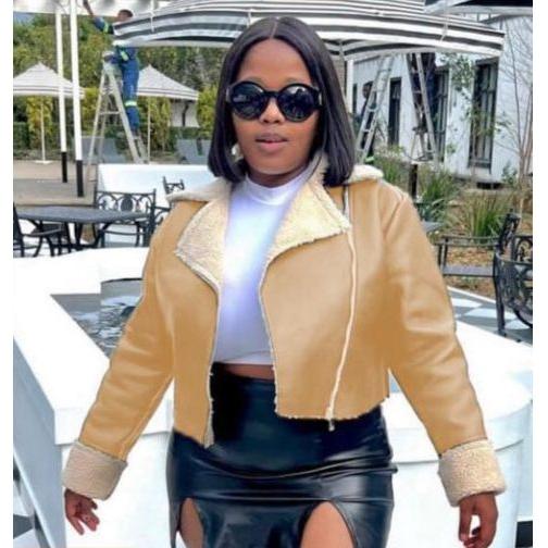 Solid Color Zip Up Faux fur jacket - Image 2