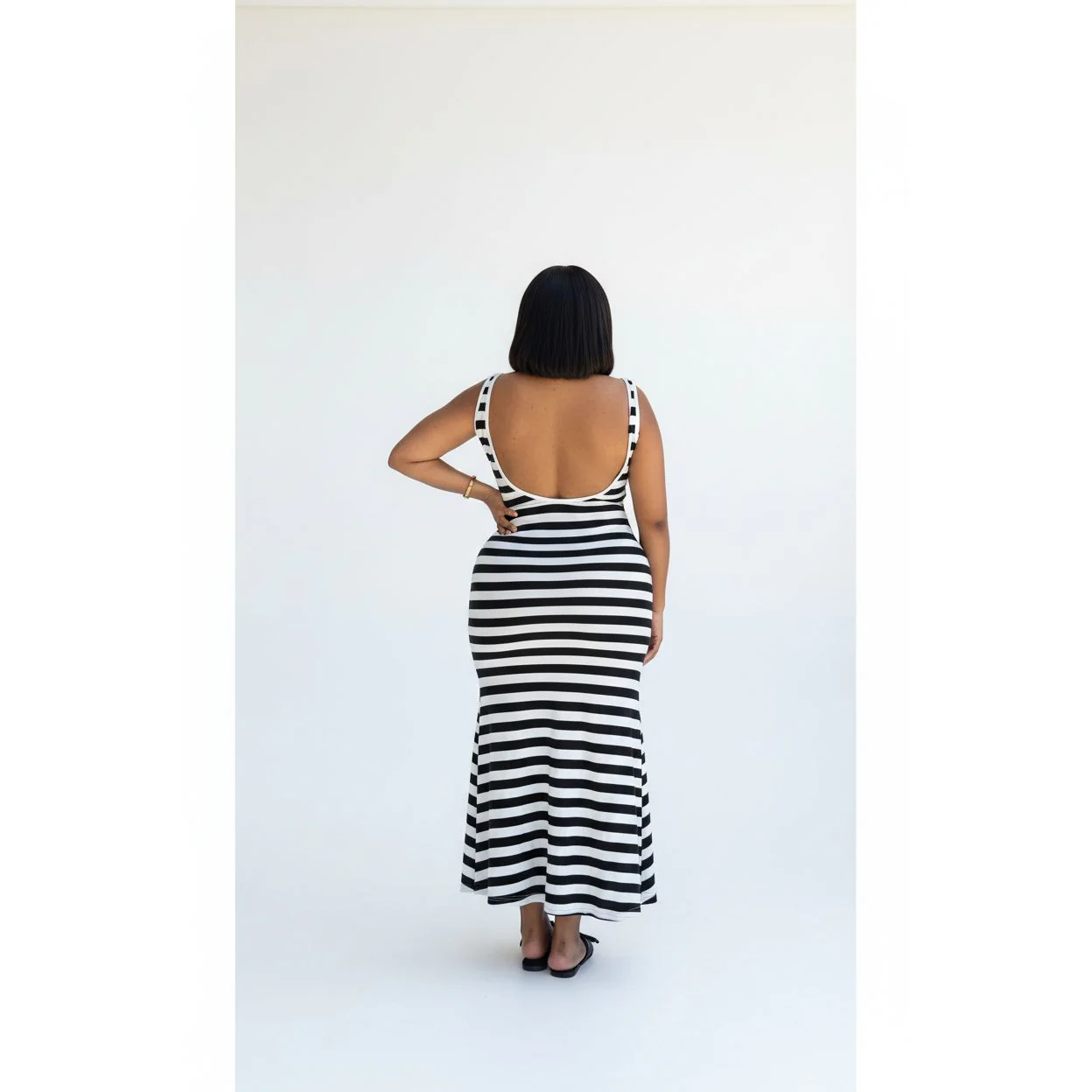 Striped Print Sleeveless Long Bodycon Dress. - Image 2
