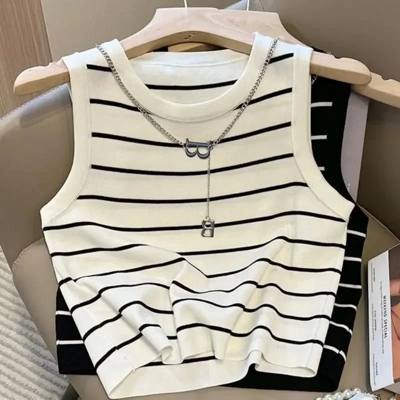 Summer Stripped Crop Top - Image 4
