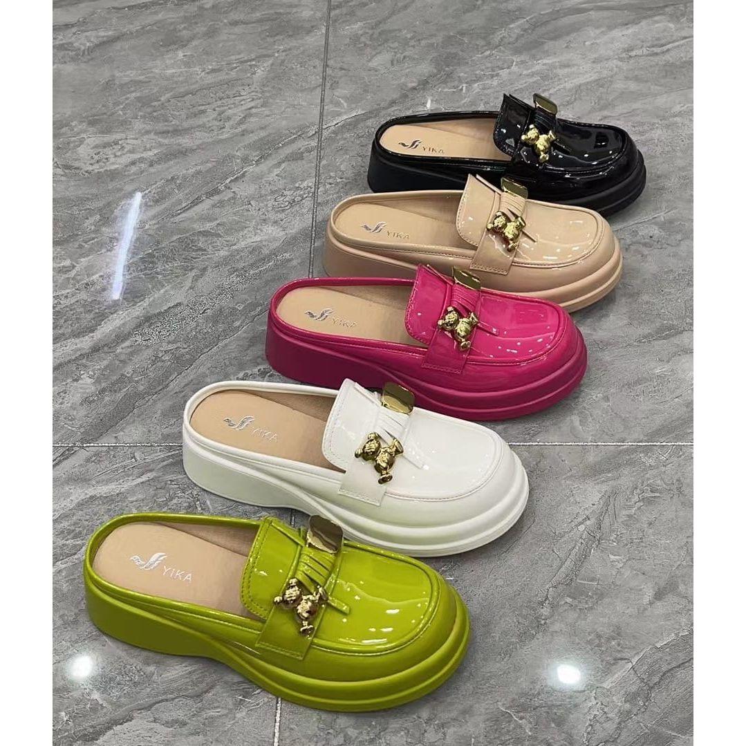 Vintage Glossy Flat Shoes - Image 5