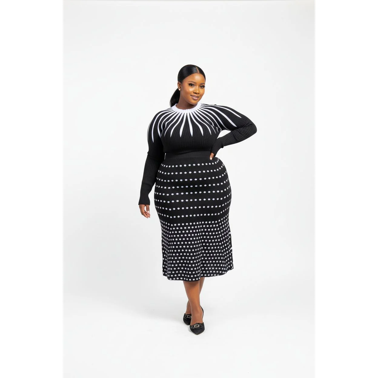 Vintage Knitted Top and Skirt Set - Image 2