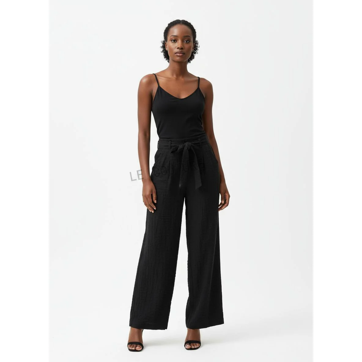 Elastic Waistband Pockets Leg Pants. - Image 4